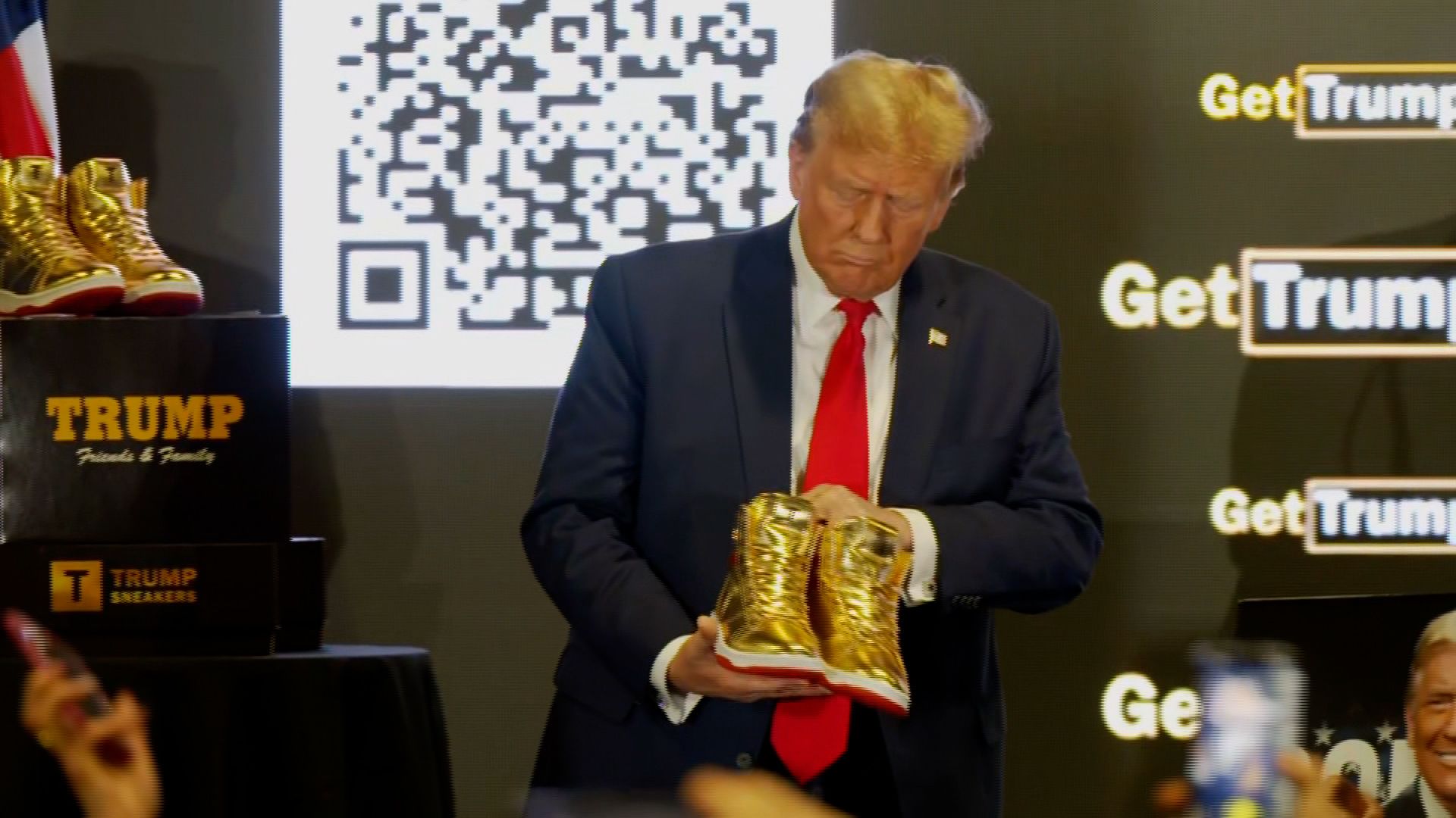 Trump’s $399 Sneakers Sell Out in Hours